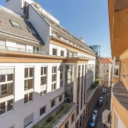 Apartament S22